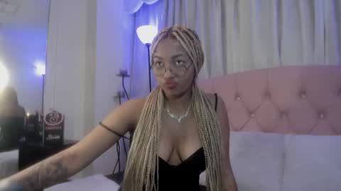 Lili online show from October 11, 2025, 12:21 am