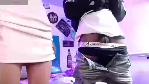 lili_roussi online show from September 11, 2025, 10:43 pm