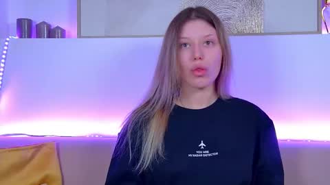 Mia online show from February 9, 2025, 6:33 am