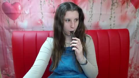 lilianashine online show from April 8, 2026, 10:59 am