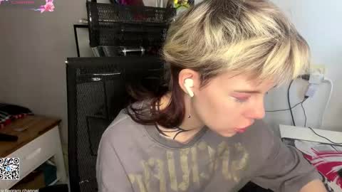 Lilian online show from February 8, 2026, 7:01 am