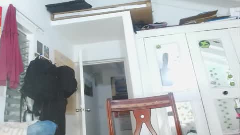 yesica online show from March 4, 2025, 12:07 am