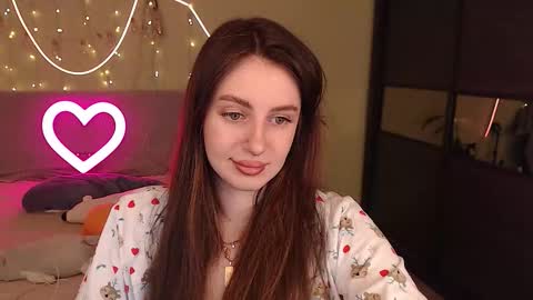 Lilu online show from November 21, 2025, 8:18 pm