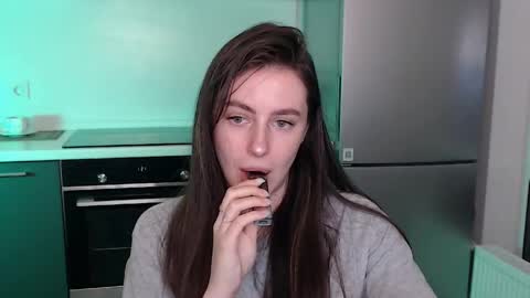 Lilu online show from April 20, 2026, 11:06 pm