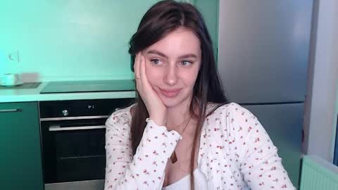 Lilu online show from April 21, 2026, 2:51 am