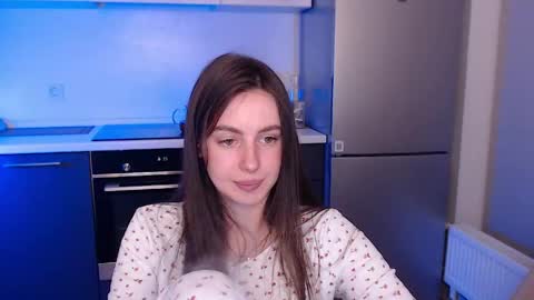 Snapshot of liliatlu chatting on April 27, 2026, 8:29 pm Lilu online show from April 27, 2026, 8:29 pm