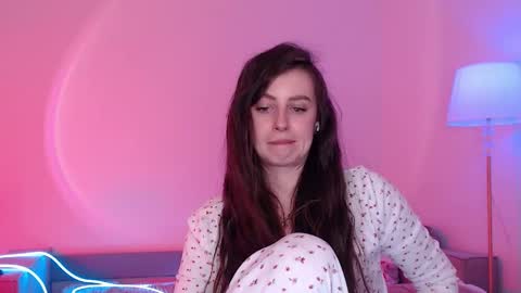 Snapshot of liliatlu chatting on May 13, 2026, 11:44 pm Lilu online show from May 13, 2026, 11:44 pm