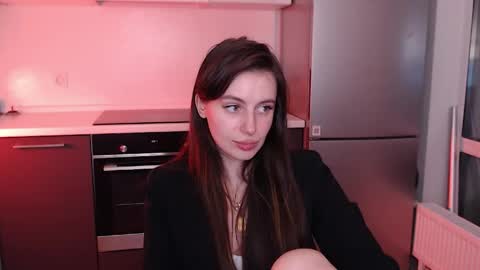 Snapshot of liliatlu chatting on June 1, 2026, 10:44 pm Lilu online show from June 1, 2026, 10:44 pm