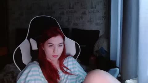 liliawoolf online show from March 4, 2025, 8:35 am