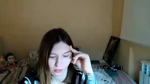 liliawoolf online show from October 8, 2025, 5:10 pm