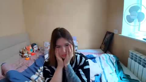 liliawoolf online show from October 18, 2025, 11:44 am