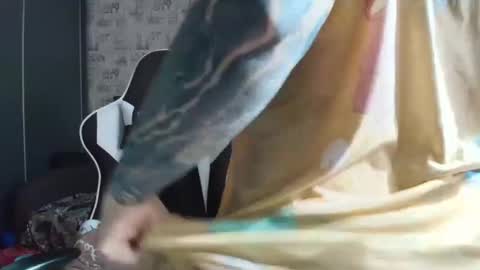 liliawoolf online show from April 18, 2026, 6:39 am