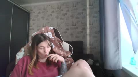 liliawoolf online show from April 19, 2026, 5:07 am