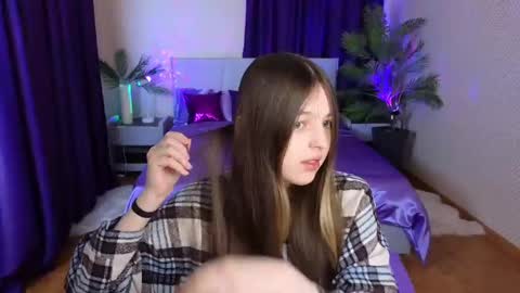 Lili Bakery online show from December 1, 2024, 8:53 pm