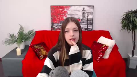 Lili Bakery online show from January 28, 2025, 5:11 am