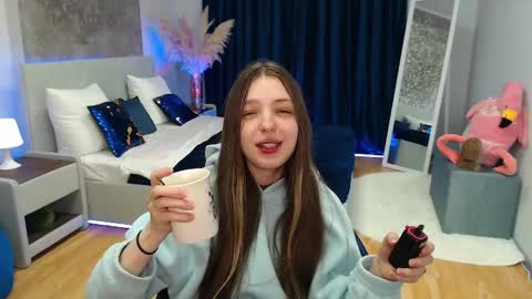 Lili Bakery online show from February 7, 2025, 3:45 am