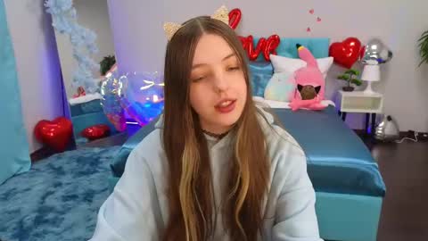 Lili Bakery online show from February 9, 2025, 11:04 pm