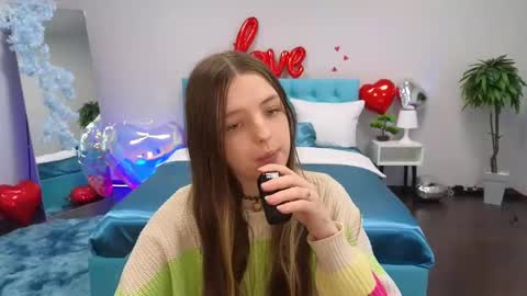 Lili Bakery online show from February 11, 2025, 4:22 am