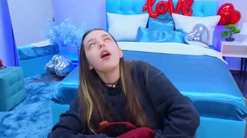 Lili Bakery online show from February 17, 2025, 5:58 am