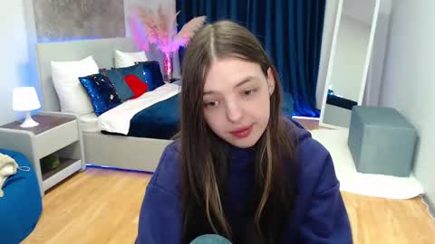 Lili Bakery online show from March 11, 2025, 6:43 am