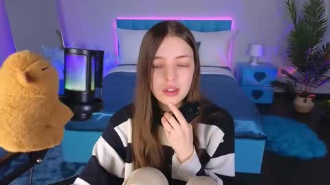 Lili Bakery online show from October 11, 2025, 2:44 am