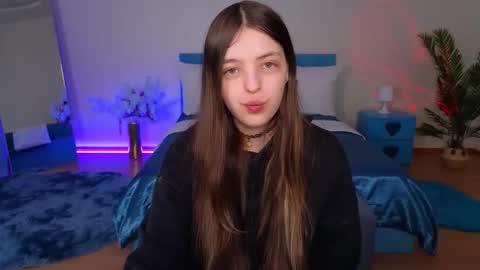 Lili Bakery online show from April 4, 2026, 3:27 am