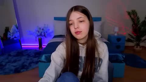 Lili Bakery online show from April 18, 2026, 2:59 am