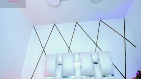 LIli cameron  online show from April 10, 2026, 11:26 am