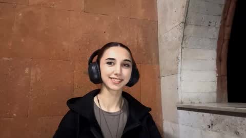 Lina online show from September 11, 2025, 10:10 pm