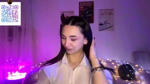 Lina online show from April 2, 2026, 10:29 pm