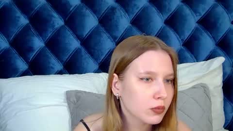 Snapshot of lililinn chatting on July 9, 2026, 7:12 am LiliLinn online show from July 9, 2026, 7:12 am
