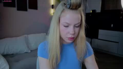 Snapshot of lililok101 chatting on June 26, 2026, 2:05 am lililok101 online show from June 26, 2026, 2:05 am