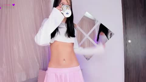 Snapshot of lilily_lv chatting on June 18, 2026, 2:21 pm Lilly online show from June 18, 2026, 2:21 pm