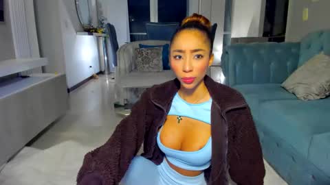 Lili  online show from January 9, 2026, 3:20 am