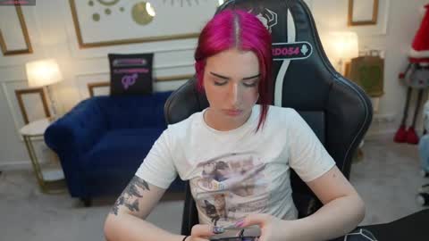 lilisweet054 online show from June 5, 2026, 3:29 pm
