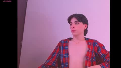 lilit233 online show from February 3, 2026, 7:52 pm