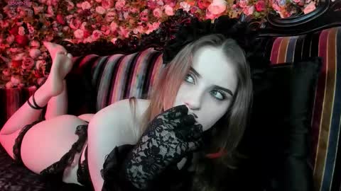 lilit_el_ online show from December 18, 2025, 7:58 am