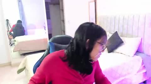 lilith  online show from April 20, 2026, 12:19 pm