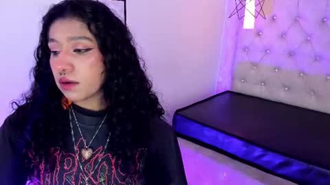 lilith_bloom_ online show from June 23, 2026, 2:42 am