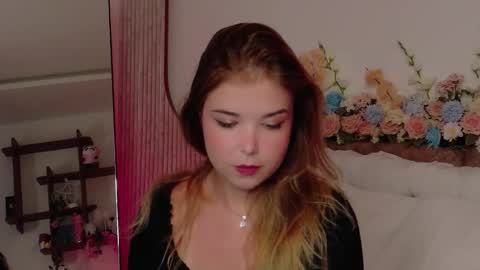 Snapshot of lilith_bonheur chatting on March 29, 2026, 11:38 pm Lilith Bonheur online show from March 29, 2026, 11:38 pm