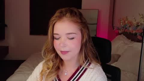 Snapshot of lilith_bonheur chatting on April 5, 2026, 12:24 pm Lilith Bonheur online show from April 5, 2026, 12:24 pm