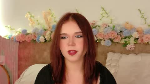 Snapshot of lilith_bonheur chatting on May 7, 2026, 11:37 am Lilith Bonheur online show from May 7, 2026, 11:37 am