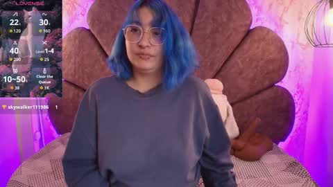   online show from September 13, 2025, 7:57 pm