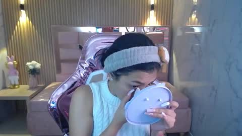 Lilith  online show from February 15, 2025, 12:54 pm