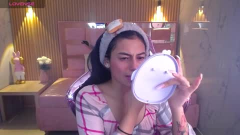 Lilith  online show from February 21, 2025, 1:22 pm