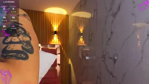 Lilith  online show from September 12, 2025, 9:31 am