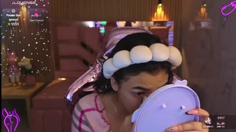 Lilith  online show from September 18, 2025, 3:08 am