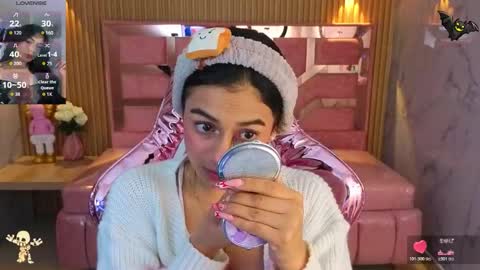 Lilith  online show from October 31, 2025, 3:40 am