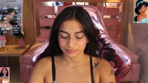 Lilith  online show from November 30, 2025, 4:11 pm