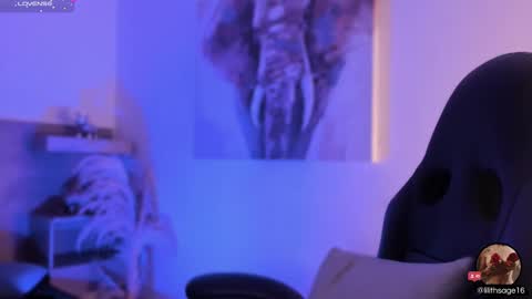 lilith_sage_ online show from February 21, 2025, 11:33 am